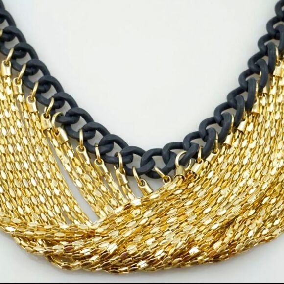 Guess Two-Tone Chain Swag Tassel Statement Necklace NWOT - Picture 2 of 4